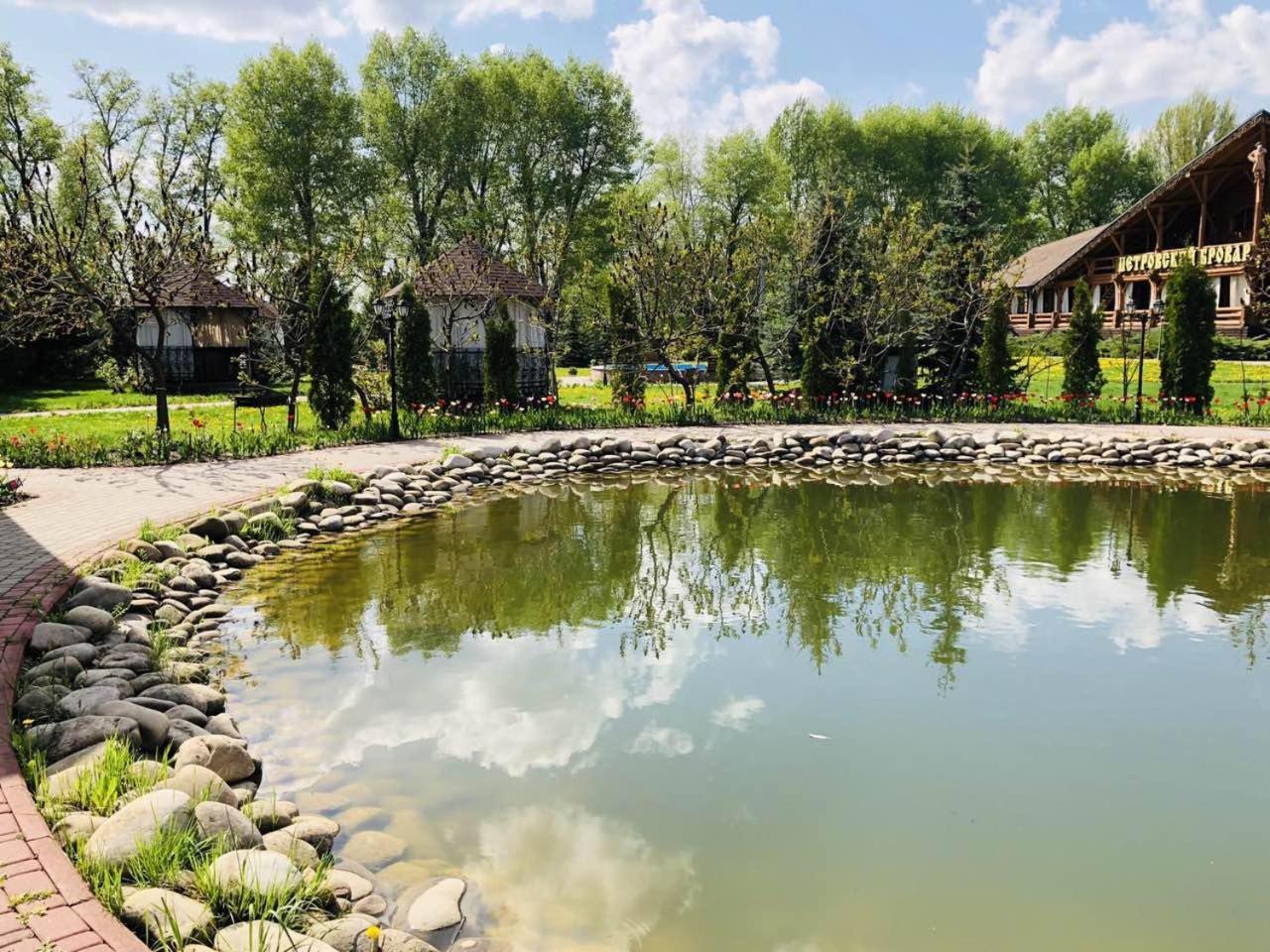 Petrovskyi Brovar Brovary Exterior foto