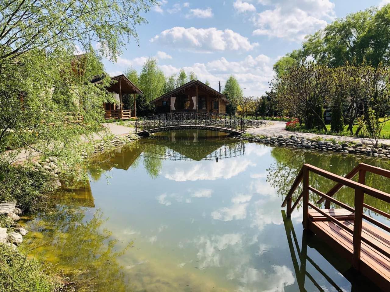Petrovskyi Brovar Brovary Exterior foto