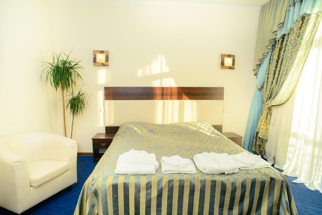 Petrovskyi Brovar Brovary Habitación foto